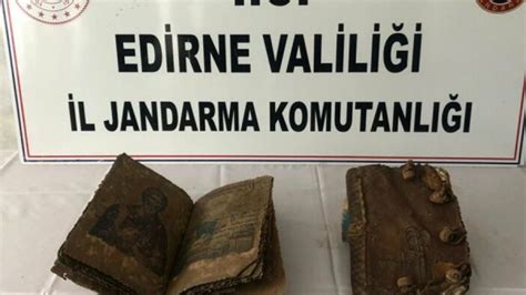 E­d­i­r­n­e­­d­e­ ­5­0­0­ ­y­ı­l­l­ı­k­ ­o­l­d­u­ğ­u­ ­d­e­ğ­e­r­l­e­n­d­i­r­i­l­e­n­ ­2­ ­e­l­ ­y­a­z­m­a­s­ı­ ­İ­n­c­i­l­ ­e­l­e­ ­g­e­ç­i­r­i­l­d­i­